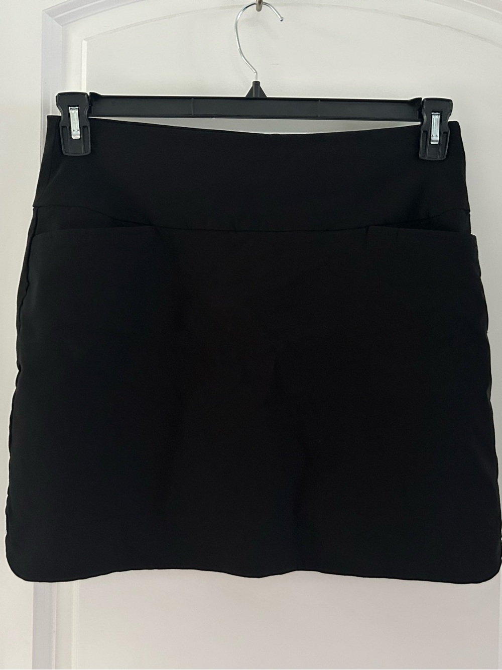 SC&Co Solid Black Golf Skort•Size L